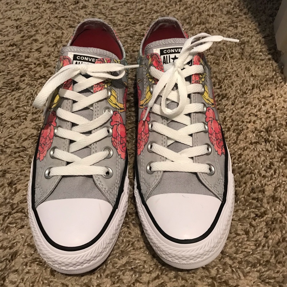 Floral Converse Size 8